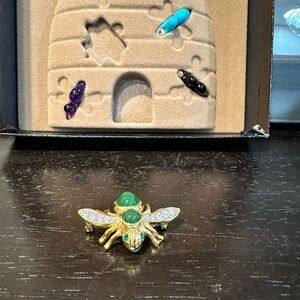 Joan Rivers Classics Collection Bumble Bee Pin Brooch Set